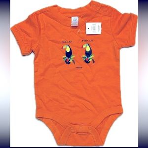 NWT Baby Gap Bodysuit 3-6 month
